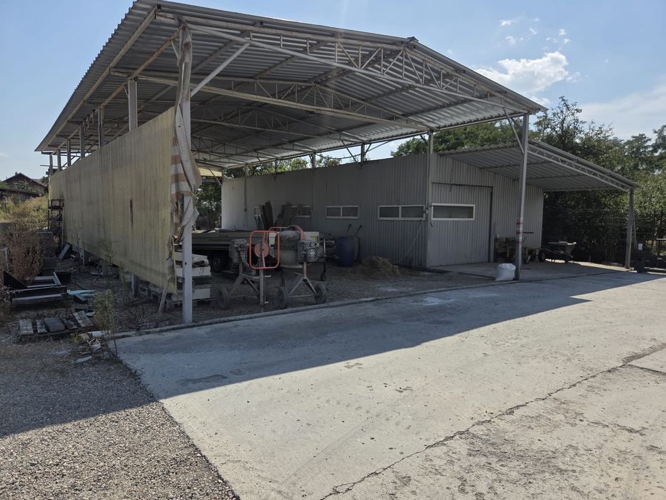 Teren 2518 mp cu casă, garaj, atelier