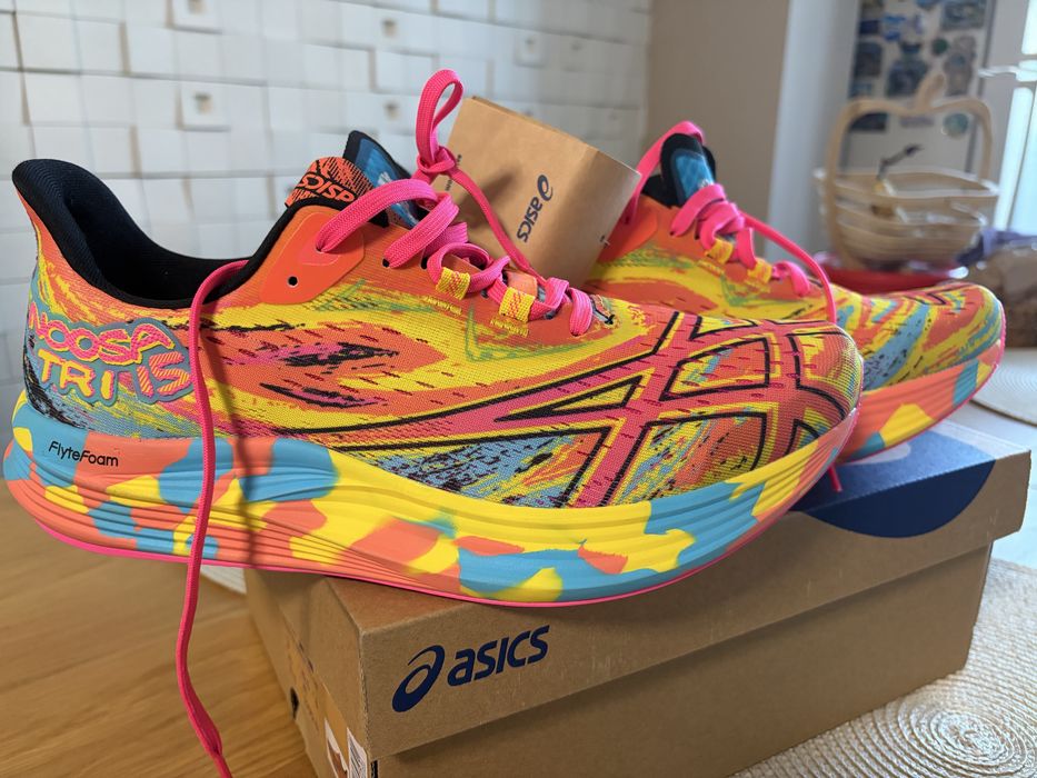 Маратонки Asics, чисто нови !!!