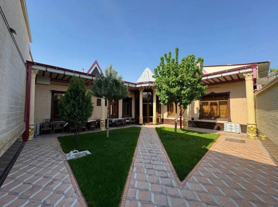 Арендага 7 хоналик Ховли Вокзалда жойлашган.Агентство