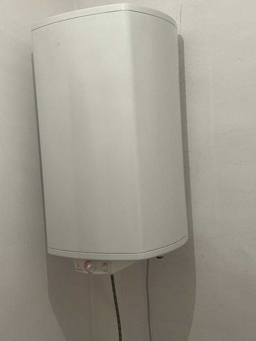 Жилой дом с ангаром