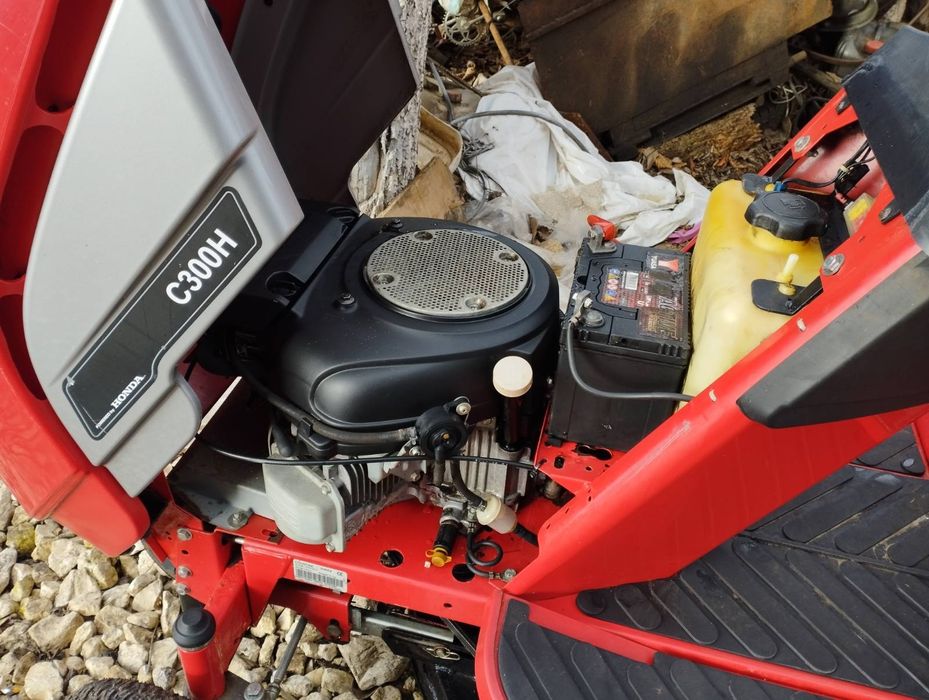 Тракторна косачка Honda двуцилиндрова  13hp
