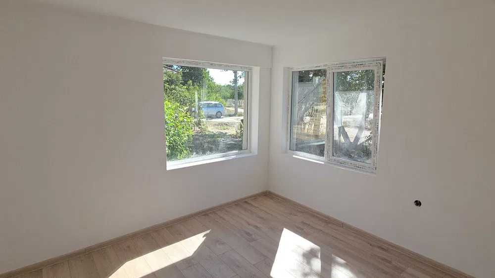 Продава се Къща в с. Червенци, Област Варна - 120 кв.м за 319 €/кв.м - Снимка #9