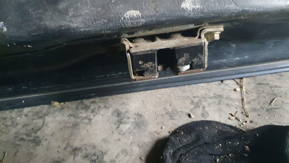 Продам дверь от камри