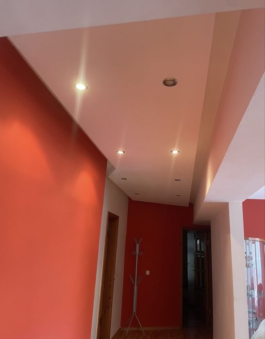 Дава се под наем Тристаен апартамент в Кюстендил, Център - 135 кв.м за 298.86 € - Снимка #3