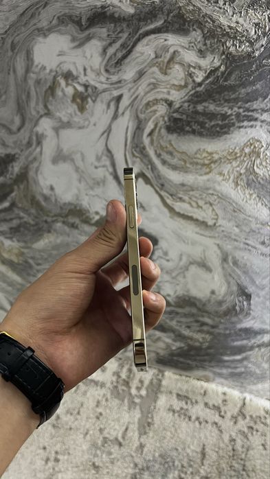 Iphone 12 pro sotiladi