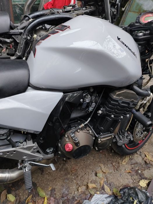На части Kawasaki z 750, Кавазаки з 750