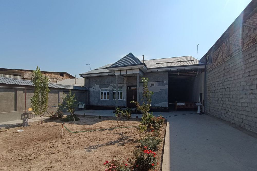 Мирзо Улугбекский р-он ул. Археологическая 4 соток. 4 комнаты.