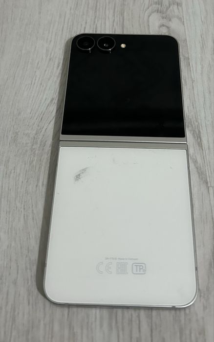 Samsung Galaxy Z Flip5