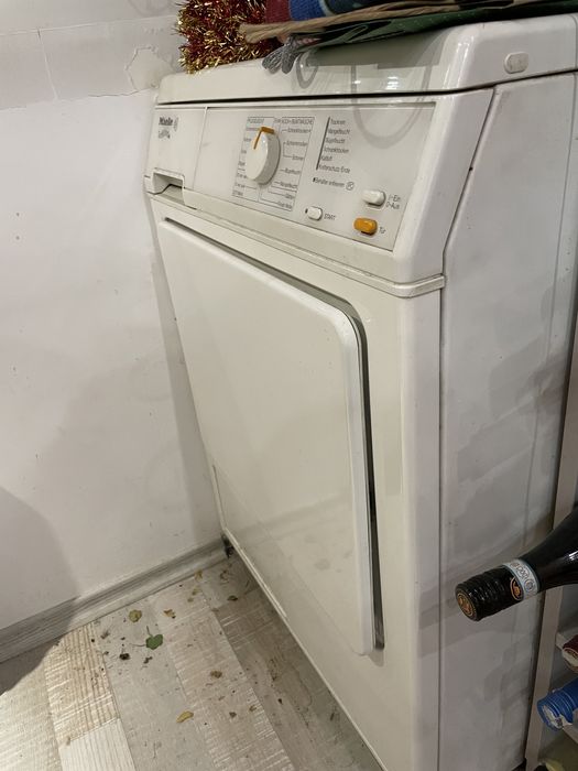 СПЕШНО Сушилня Миеле/ Miele с нагревател