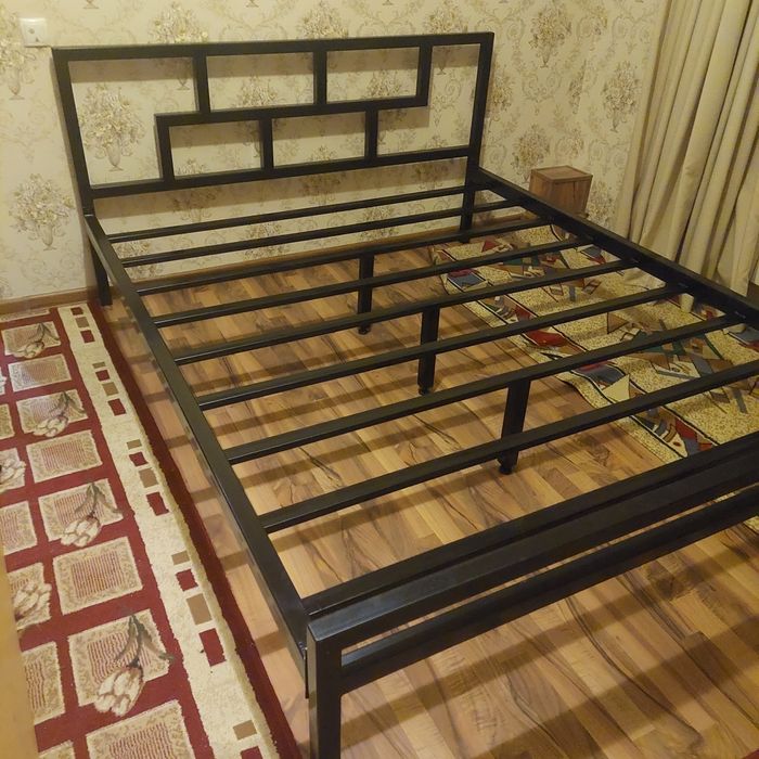 Кровать металическая