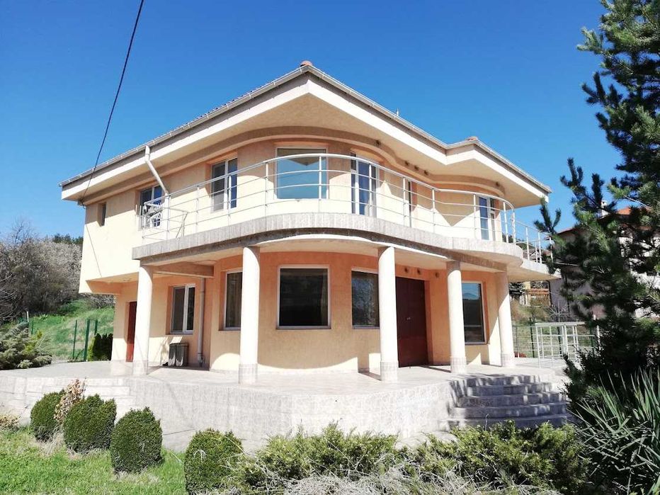 Продава се Къща в Перник, Мошино - 303 кв.м за 1515 €/кв.м - Снимка #1