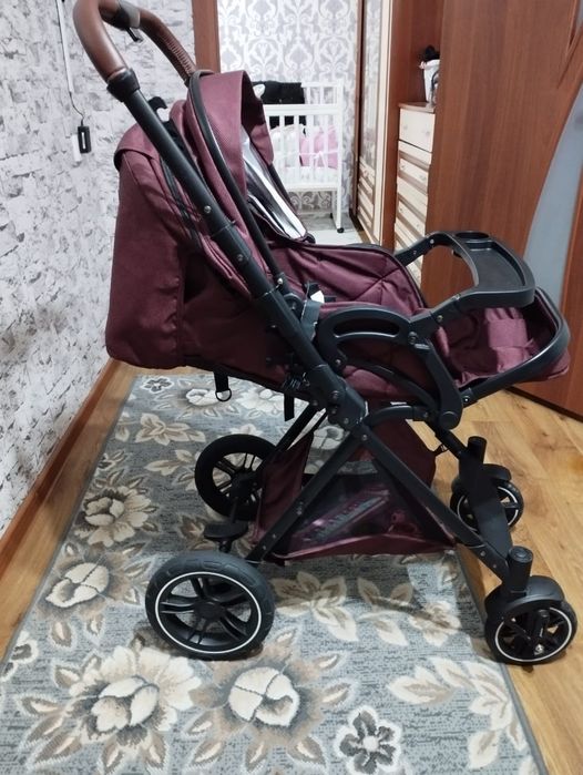 Срочно отличная коляска Teknum