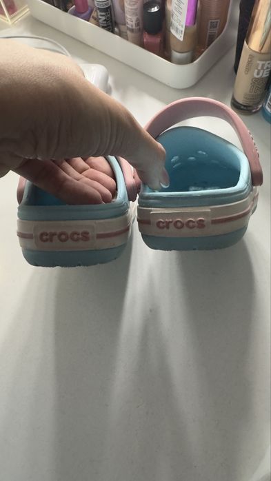 Продам Crocs детские 7 размер