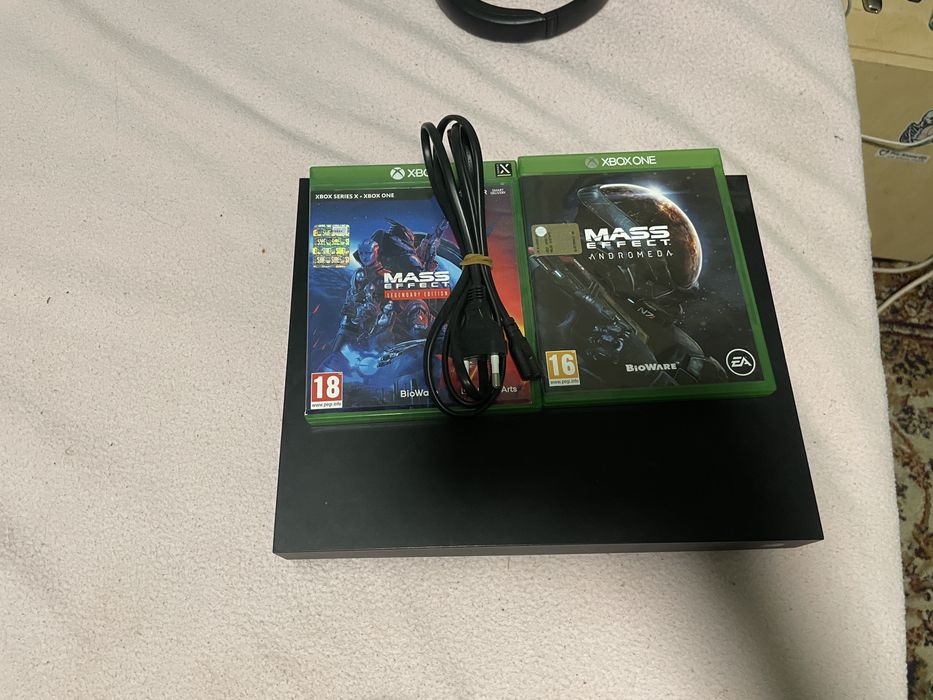 Vănd xbox one seria x