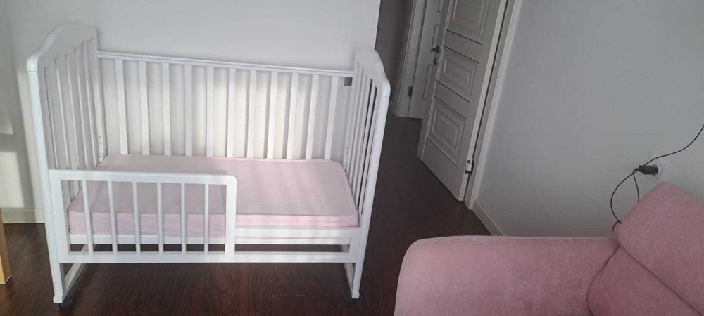 Детская кровать (манеж)