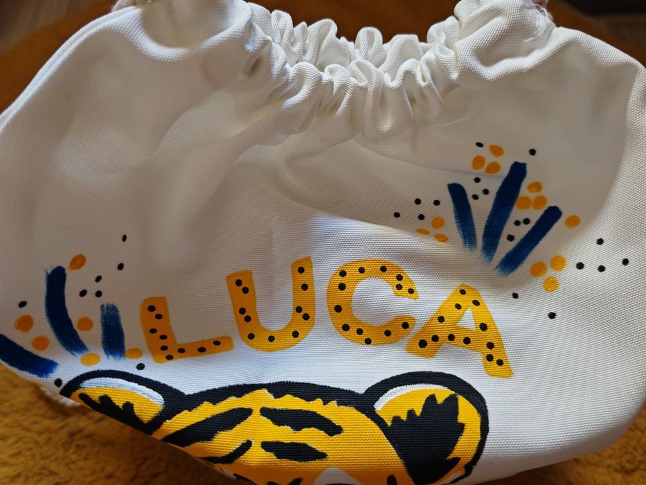 Saculet pentru gradinita, pictat manual "Luca"