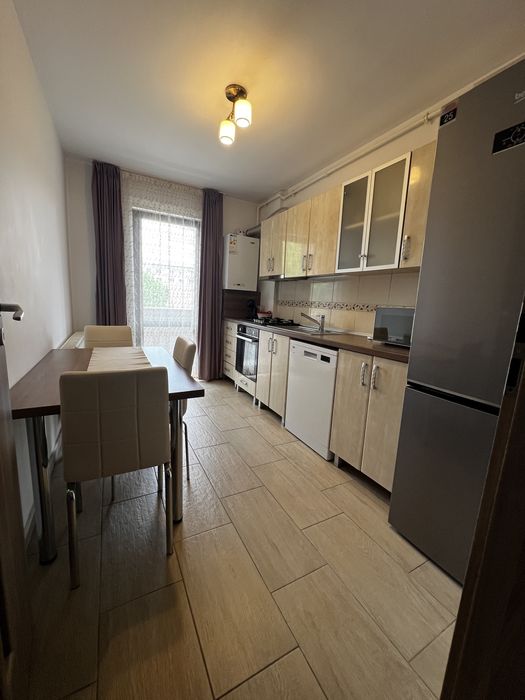 Apartament de inchiriat cu 3 camere