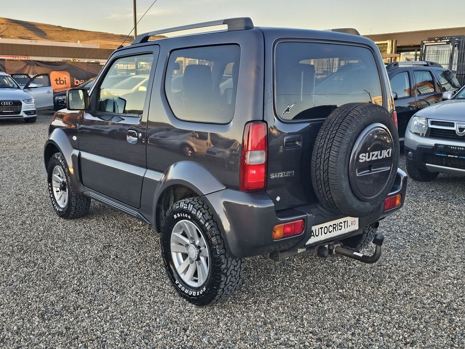 Suzuki JimnyStyle, 1.3 Benzina, 4x4    Piele  Pilot  Jante  Cârlig  Posibil Rate *