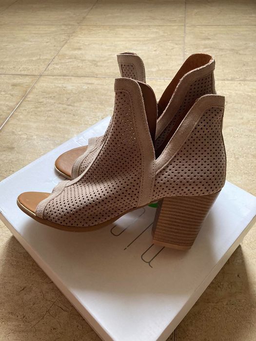 Дамски обувки от велур