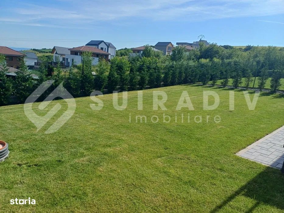 Casa tip duplex, prima inchiriere, curte de 500 mp- Dezmir