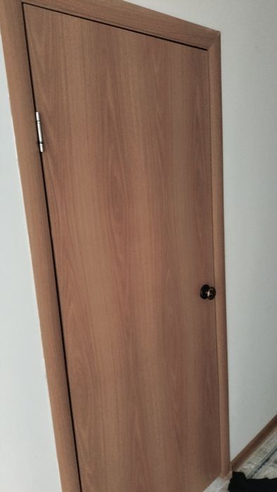 Продам двери по 4000