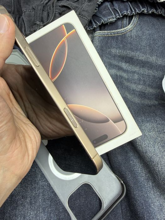 IPHONE 16 PRO MAX 256gb Gold simcart +esim