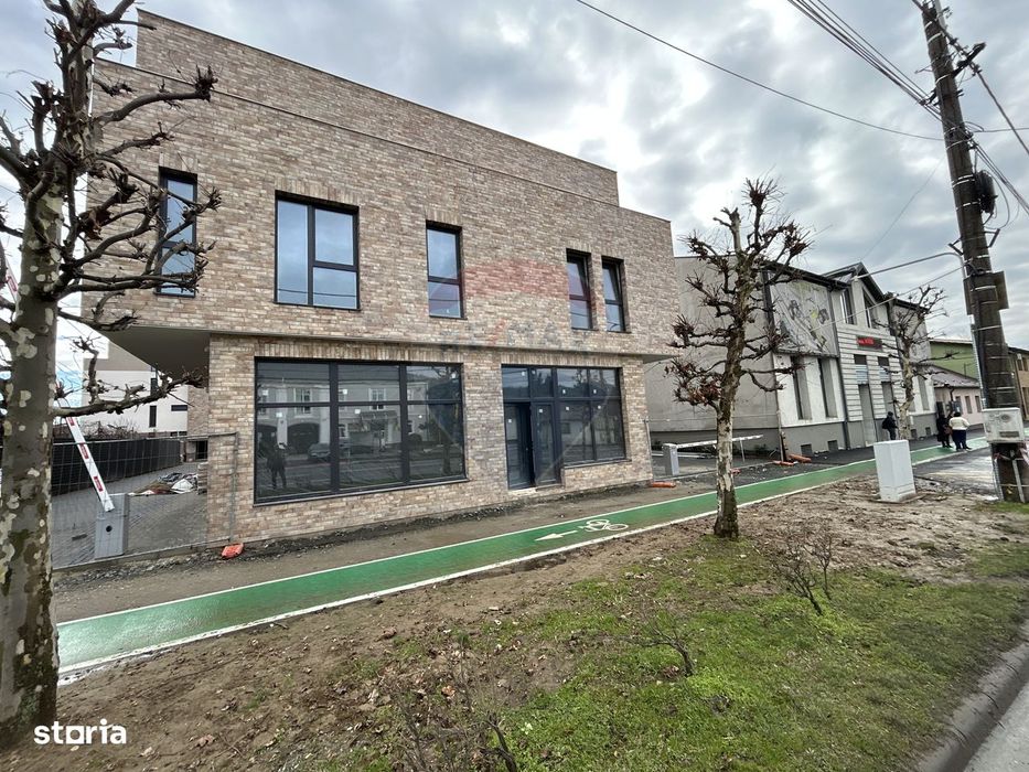 Spatiu birouri de închiriat în zona V. LUCACIU