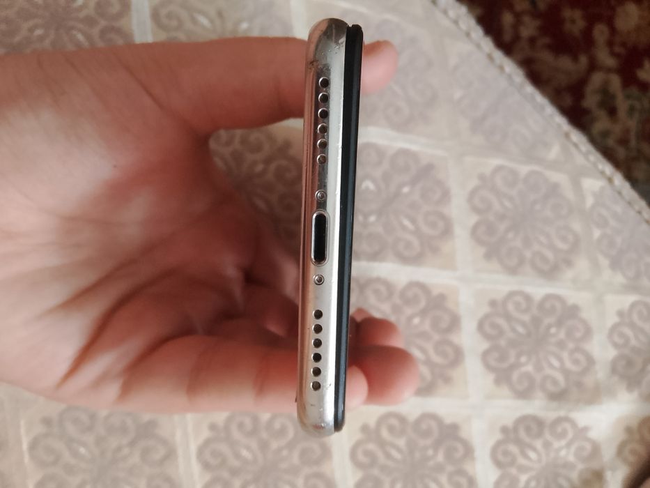 iPhone x в хорошем состоянии