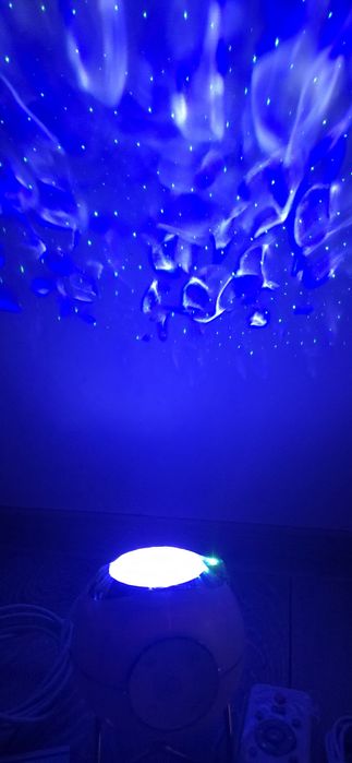 Proiector de stele cu sunete ambientale