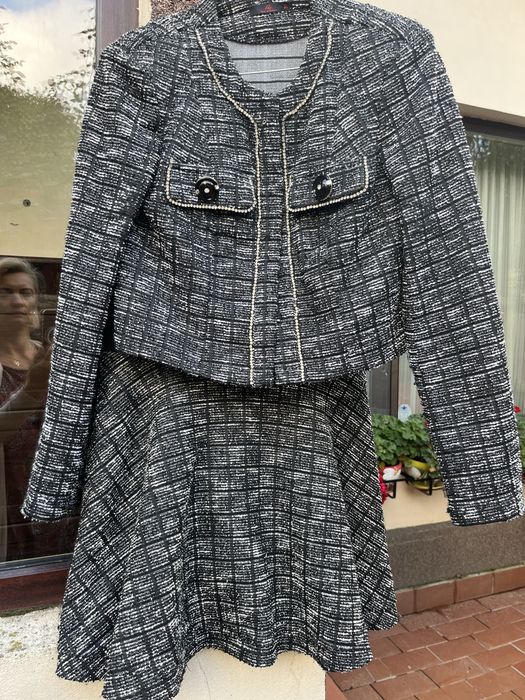 Compleu BBY – sacou scurt și fustă midi