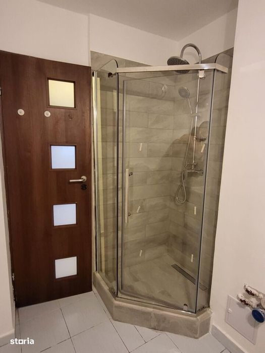 Apartament 4 camere Militari Gorjului etaj 3/8
