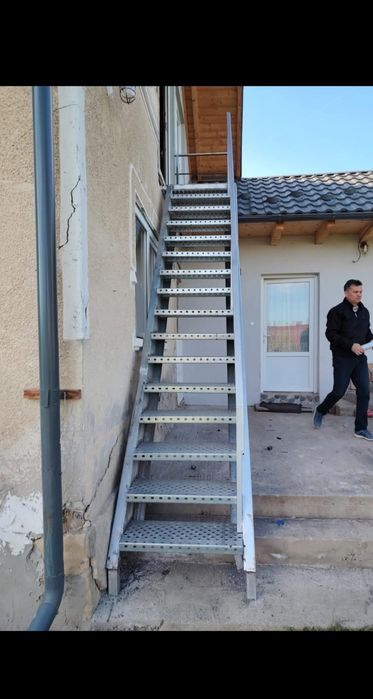Vând scări zincate facem si scări de interior la oferirea clientului n