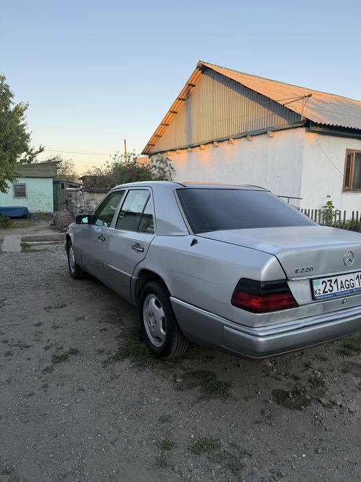 Продам Мерседес 124