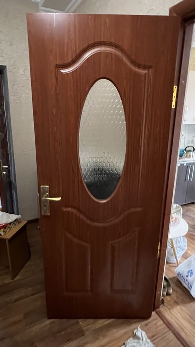 Продам межкомнатные двери.