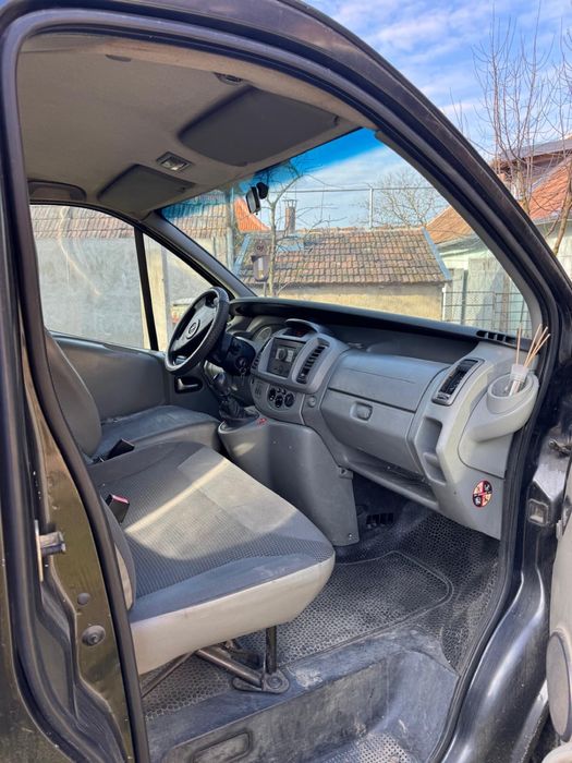 Vand Opel Vivaro 2009 cu 9 locuri