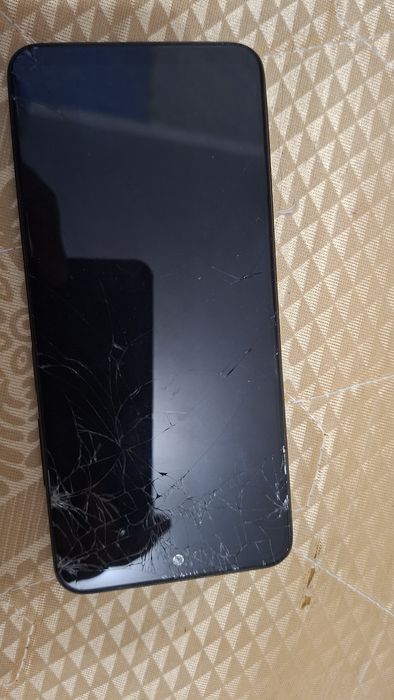 Самсунг а 10 и хiomi note 11