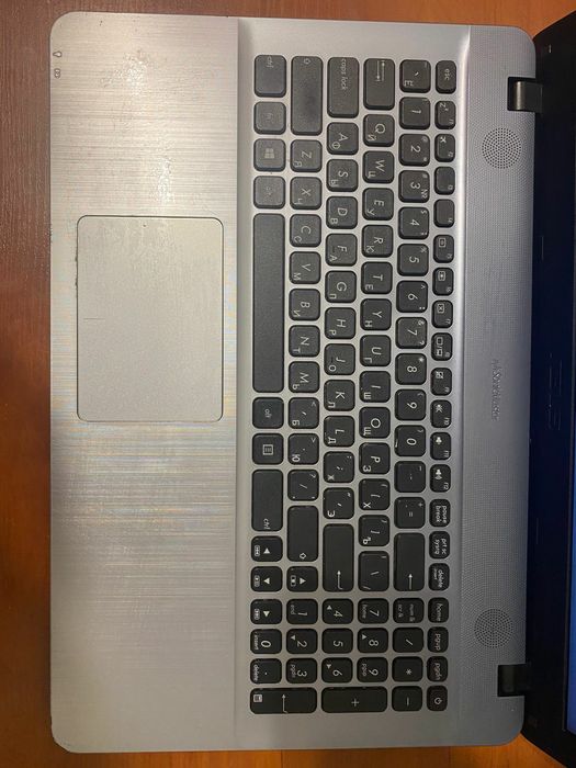 ASUS  ухоженный шустрик на SSD