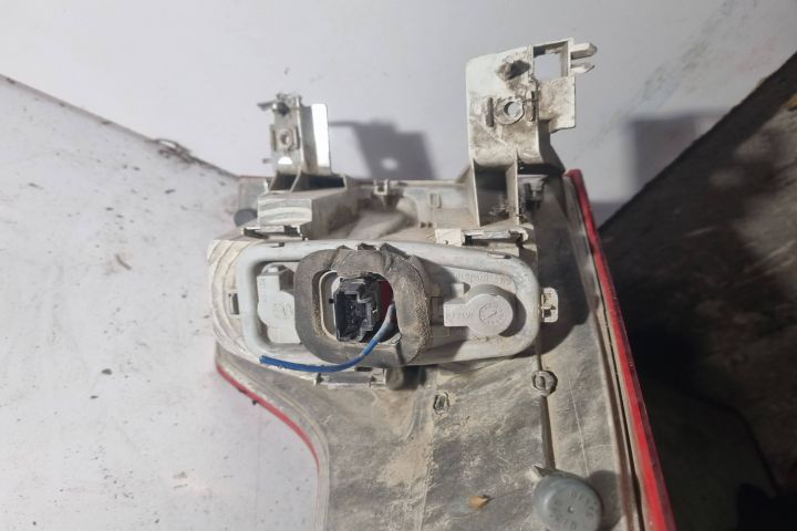 Lampa / Tripla stop stanga pe aripa Citroen C4 Picasso prima generati