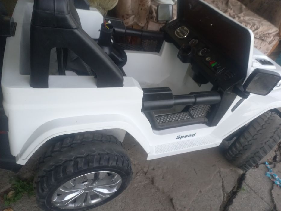 Продам машинку. Выдерживает до 30кг