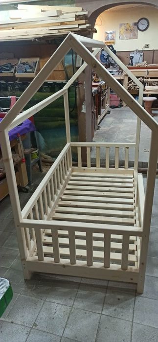 Детско монтесори легло