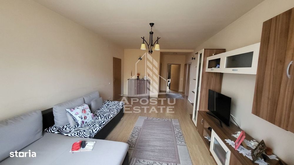 Casa individuala cu 7 camere si garaj,Dumbravita