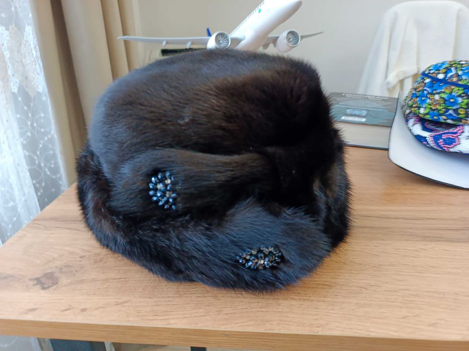 Женская норковая шапка