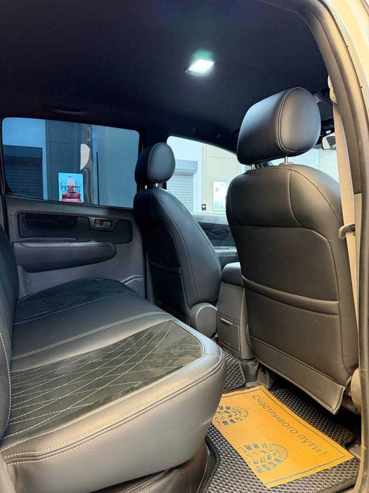 Toyota Hilux 2015 — 8