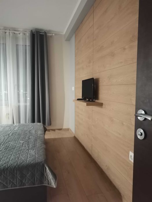 Дава се под наем Двустаен апартамент в Бургас, Славейков - 78 кв.м за 575 € - Снимка #2