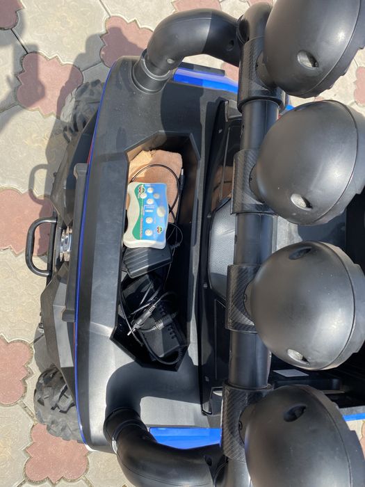 Продам детскую машинку