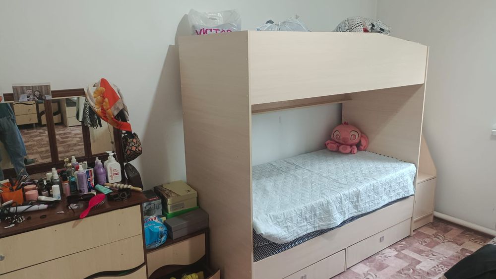 Продам кровать детскую