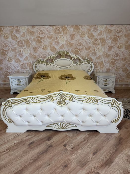 Продам гарнитур спальный