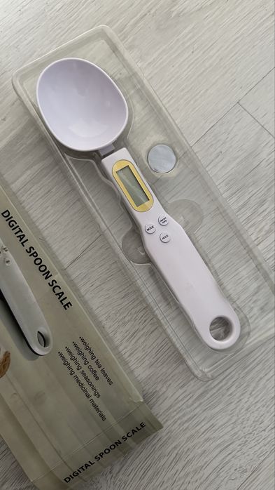 ложка весы белая