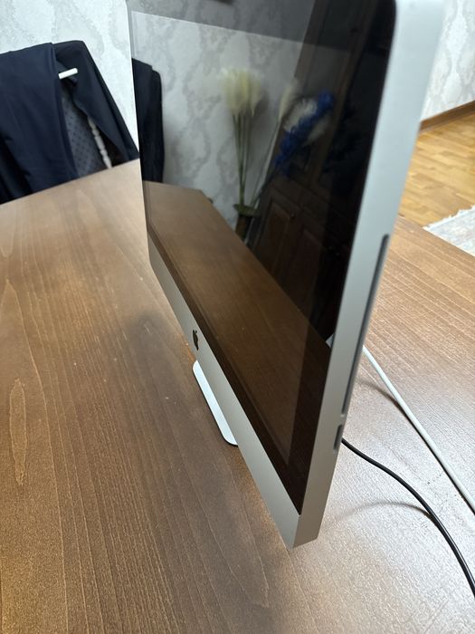 Apple iMac в хорошем состояний
