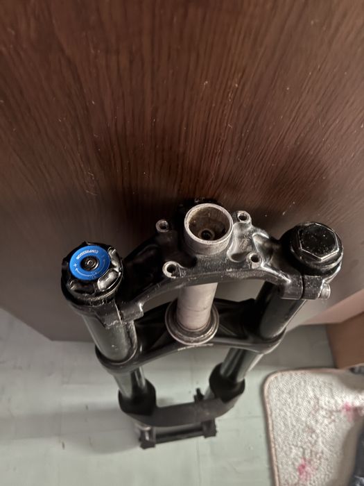 Вилка rockshox boxxer